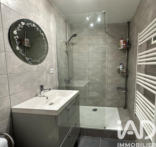 Maison à vendre 6 pièces 138 m² Castillon-du-Gard