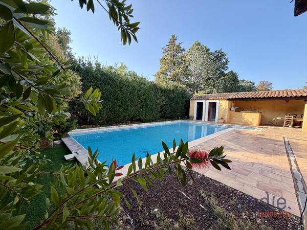 LORGUES VILLA T5 STUDIO GARAGE PISCINE