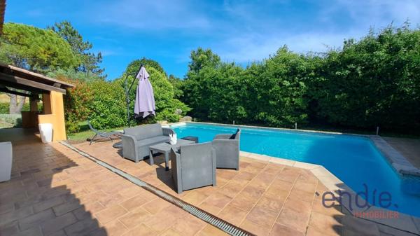 LORGUES VILLA T5 STUDIO GARAGE PISCINE