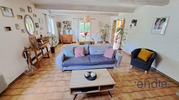 LORGUES VILLA T5 STUDIO GARAGE PISCINE
