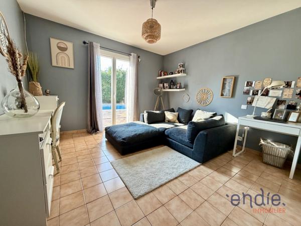 LORGUES VILLA T5 STUDIO GARAGE PISCINE