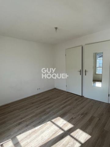 COUBERT : F2 VENDU LOUE