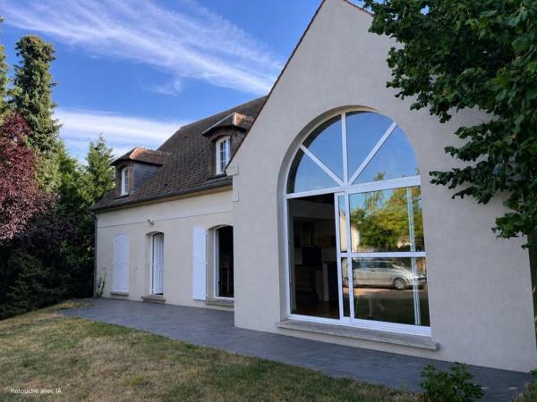 Vente / Maison d'architecte à Lacroix-Saint-Ouen (60610)
