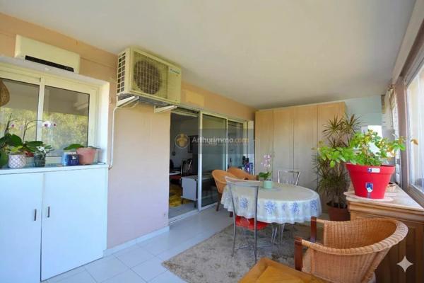 Vente Appartement 2 pièces 64 m2 à Roquebrune-sur-Argens