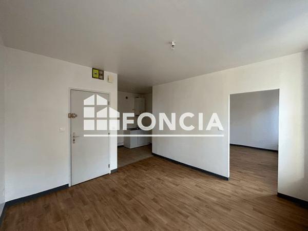 Location Appartement 2 pièces 37.4 m² - 13 RUE MICHELET Charleville Mezieres 08000