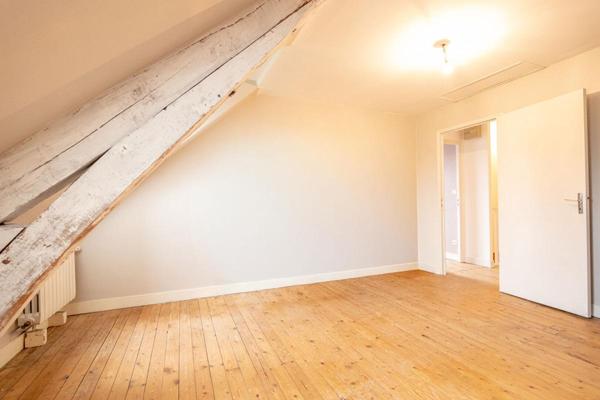 LIEUX UNIQUES ® x PROPRIÉTÉS PRIVÉES PROPOSE MAISON DE 1930  DE 134 M² HYPER-CENTRE DE VENDÔME