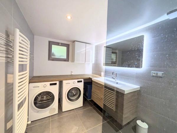 Maison individuelle avec deux logements – Terrain de 1000 m² – Garage – Voglans