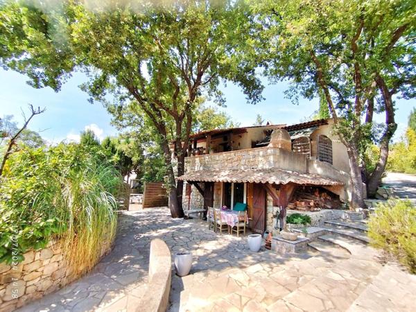 Villa 198m2 sur 2990m2 de propriété à Tourrettes au calme