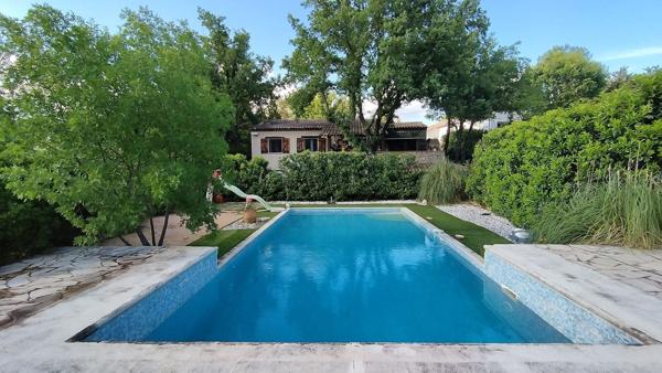 Villa 198m2 sur 2990m2 de propriété à Tourrettes au calme