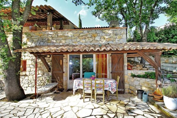 Villa 198m2 sur 2990m2 de propriété à Tourrettes au calme