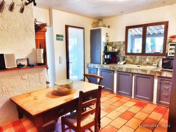 Villa 198m2 sur 2990m2 de propriété à Tourrettes au calme