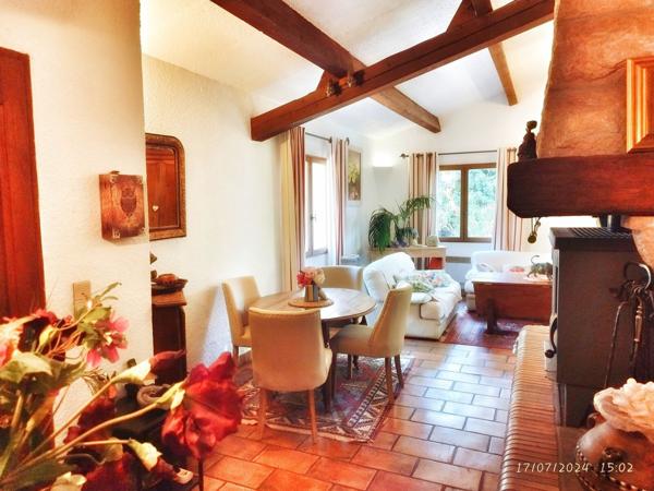 Villa 198m2 sur 2990m2 de propriété à Tourrettes au calme