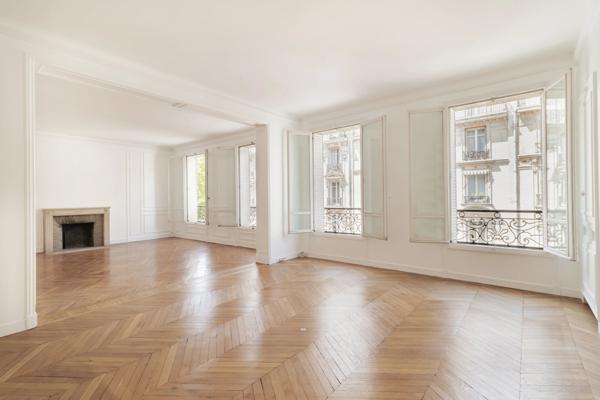 Appartement Paris 7e - PLACE DE BRETEUIL