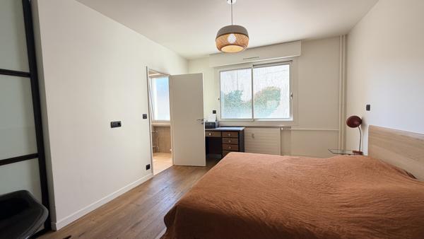 Appartement de 147m2 avec belle terrasse et garage secteur Hotel de ville