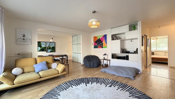 Appartement de 147m2 avec belle terrasse et garage secteur Hotel de ville