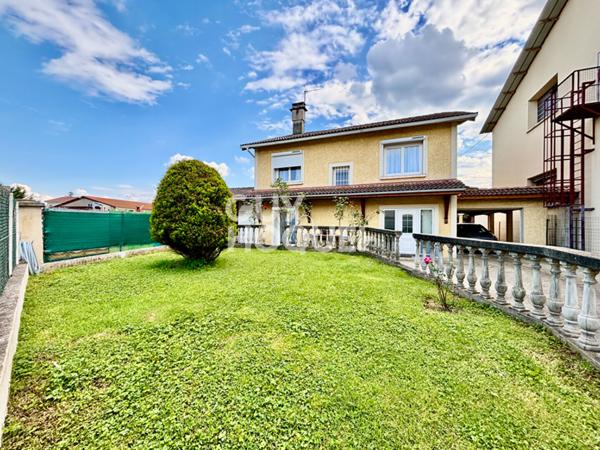 Maison à vendre à Vaulx-en-Velin - 5 pièces, 4 chambres