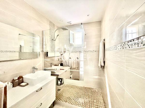 Maison à vendre à Vaulx-en-Velin - 5 pièces, 4 chambres