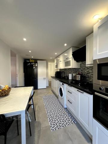 Maison mitoyenne entièrement rénovée