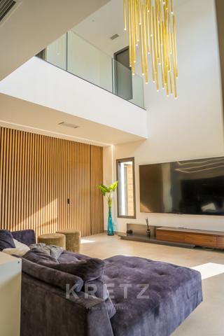 Villa contemporaine avec vue dégagée