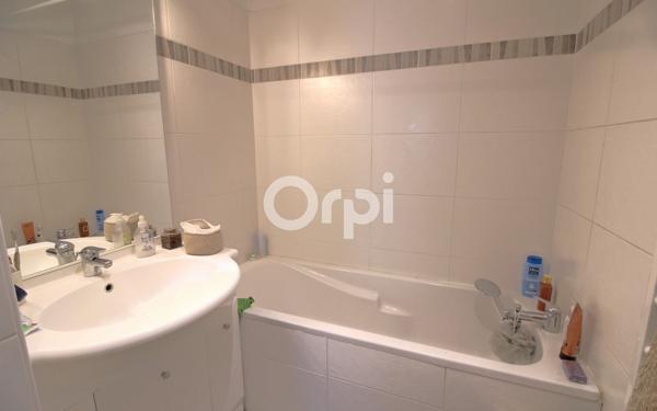 Appartement à louer    2 pièces • 32,87 m2 Meyzieu