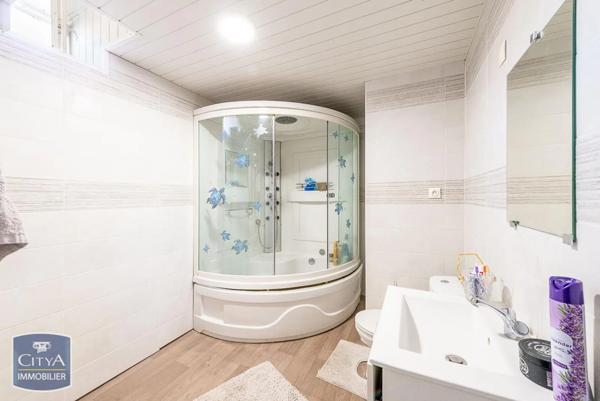 Immeuble à vendre 180m²