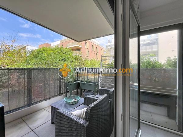 Vente                                                      Appartement
                        
                     4 pièces                      78 m2                     à Bron
