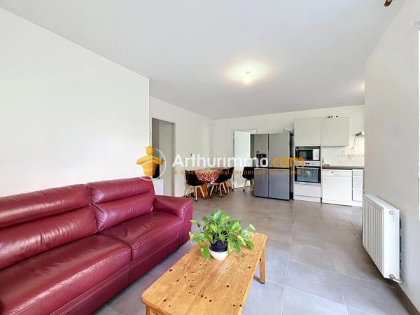 Vente                                                      Appartement
                        
                     4 pièces                      78 m2                     à Bron