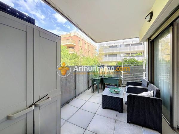 Vente                                                      Appartement
                        
                     4 pièces                      78 m2                     à Bron