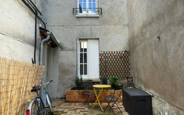 Maison à louer    1 pièce •  Tours