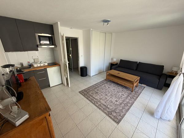 A LOUER EN EXCLUSIVITE - FREJUS LOCATION APPARTEMENT STUDIO MEUBLE