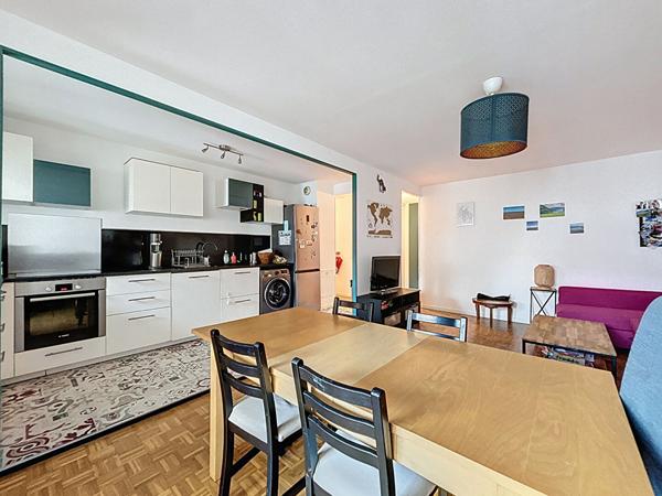 Appartement Type T3 Lyon Monplaisir en étage élevé, garage et cave