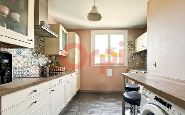 Appartement à vendre    3 pièces • 52 m2 Lyon 8