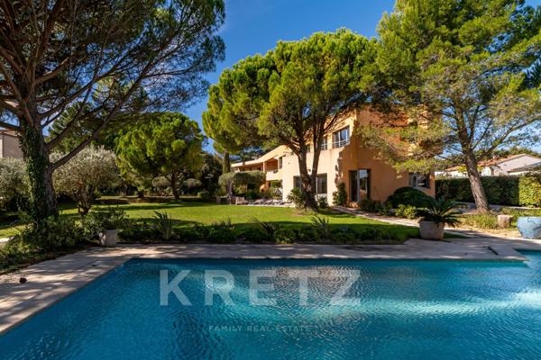 Provence Avignon– Maison d’architecte avec piscine