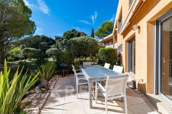Provence Avignon– Maison d’architecte avec piscine