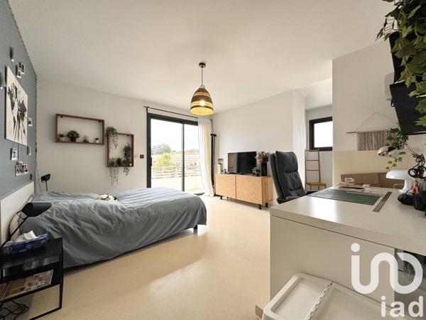 Maison d’architecte 5 pièces de 207 m² à Six-Fours-les-Plages (83140)