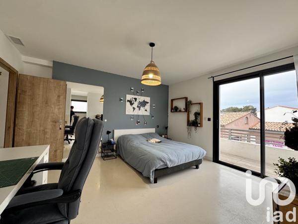 Maison d’architecte 5 pièces de 207 m² à Six-Fours-les-Plages (83140)