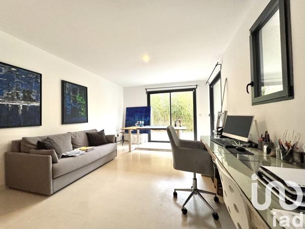 Maison d’architecte 5 pièces de 207 m² à Six-Fours-les-Plages (83140)