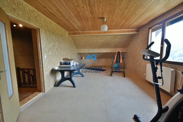 VALSERHÔNE (01) – Maison 6 pièces 142 m² – Vue montagne – 570 m² de terrain – Sous-sol complet