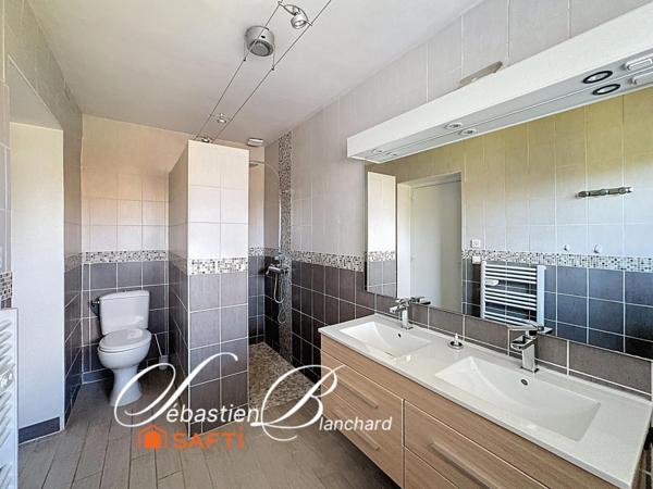 Maison familiale aux beaux volumes à Culoz – 7 pièces & fort potentiel