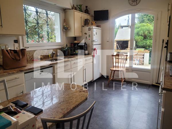 Maison à vendre |  Saint-Martin-des-Champs |  8 pièces | 205 m²