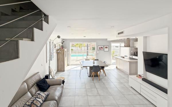 Maison à vendre    4 pièces •  La Crau