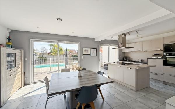 Maison à vendre    4 pièces •  La Crau