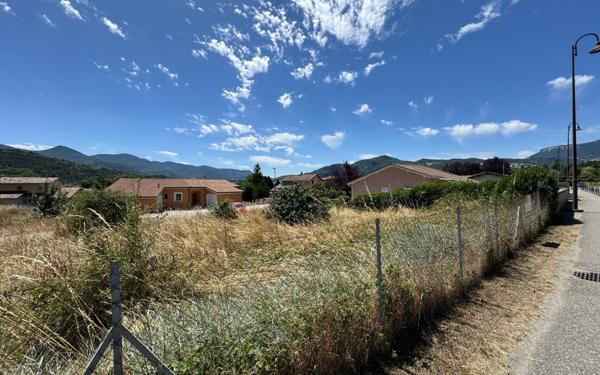 Terrain à vendre    Tallard