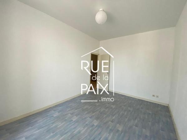 79200 PARTHENAY Appartement T3 avec garage - centre-ville Parthenay