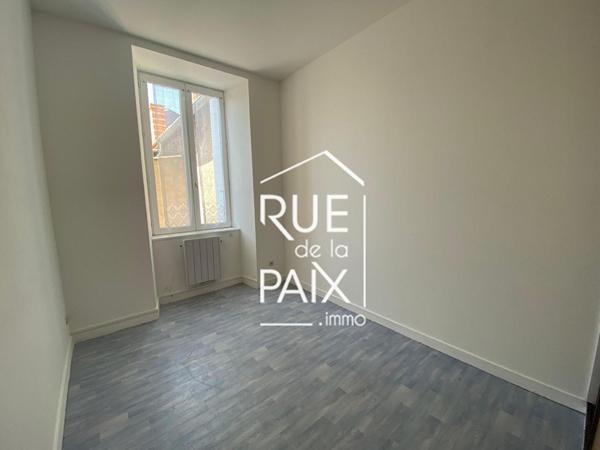 79200 PARTHENAY Appartement T3 avec garage - centre-ville Parthenay
