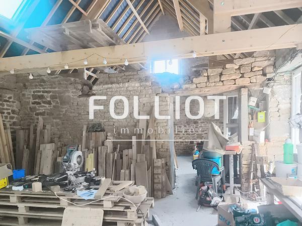 CHERENCE LE HERON - 110 m² sur grand terrain de 15 580 m²