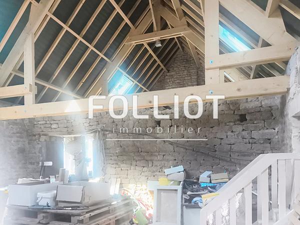 CHERENCE LE HERON - 110 m² sur grand terrain de 15 580 m²