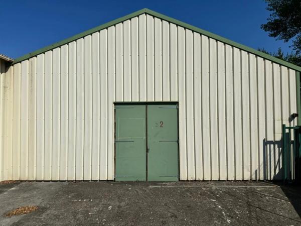 Dépôt de 500 m² – Zone d’activité de Nersac 🏗️