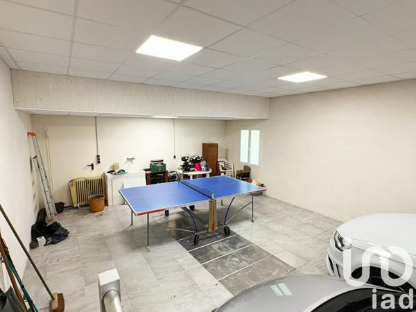 Maison à vendre 7 pièces 231 m² Saint-Cyr-sur-Loire