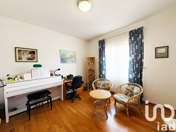 Maison à vendre 7 pièces 231 m² Saint-Cyr-sur-Loire